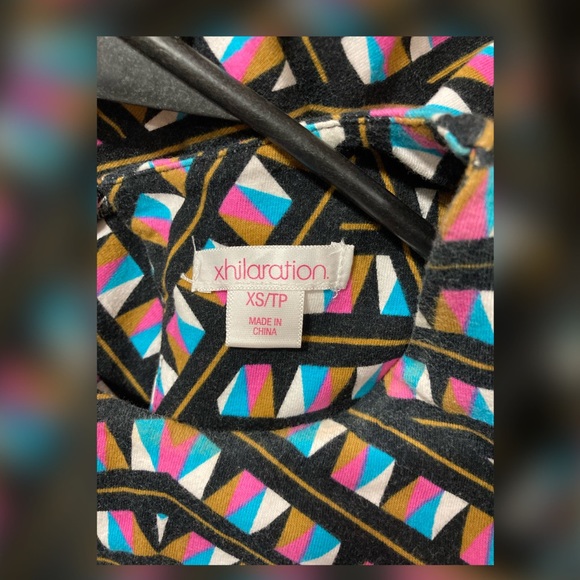 Pattern Dress - Picture 3 of 4